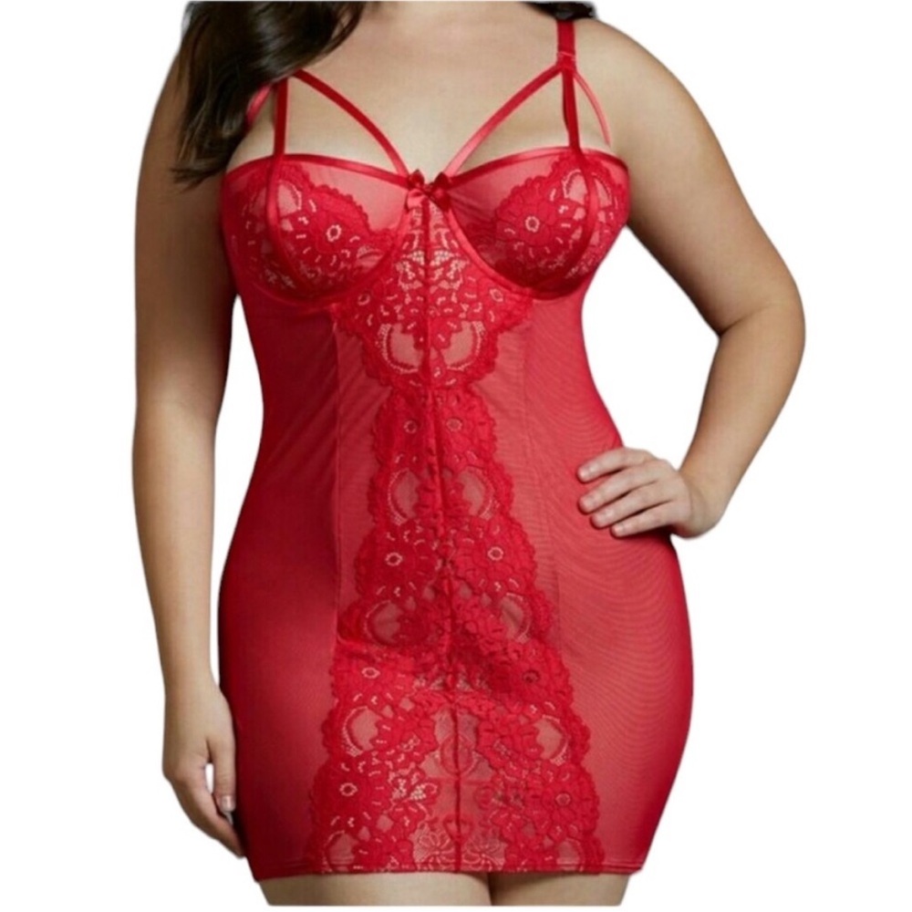torrid Red Lace & Mesh Chemise Size 3.  712
